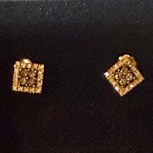 10k Yellow Gold & Diamond earrings